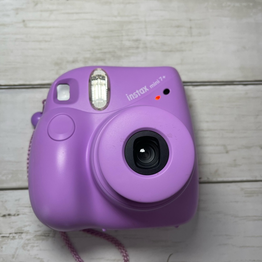 Polaroid Camera (Instax Mini 7+) Purple with Case.  No batteries or film